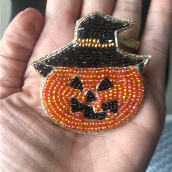 “Halloween Nights” Pumpkin Jack-o-Lantern Earrings - Picture 3 of 4